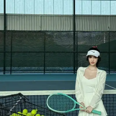 余芳
